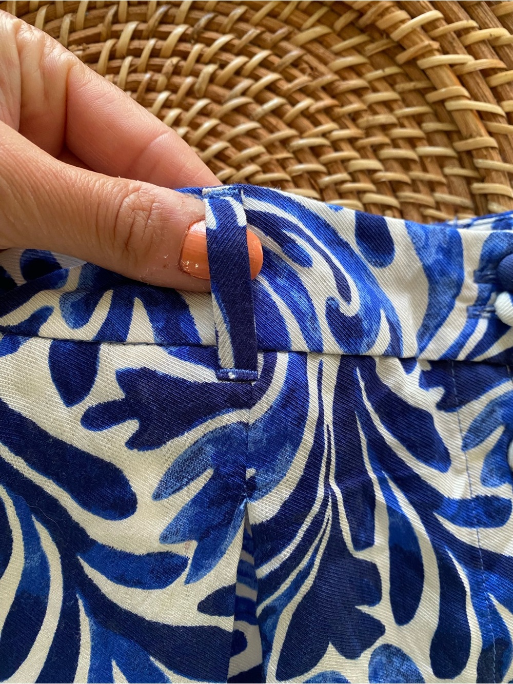 JULES & LEOPOLD Vibrant Blue and White Floral Print Midi Skirt! 💙 - Picture 9 of 15